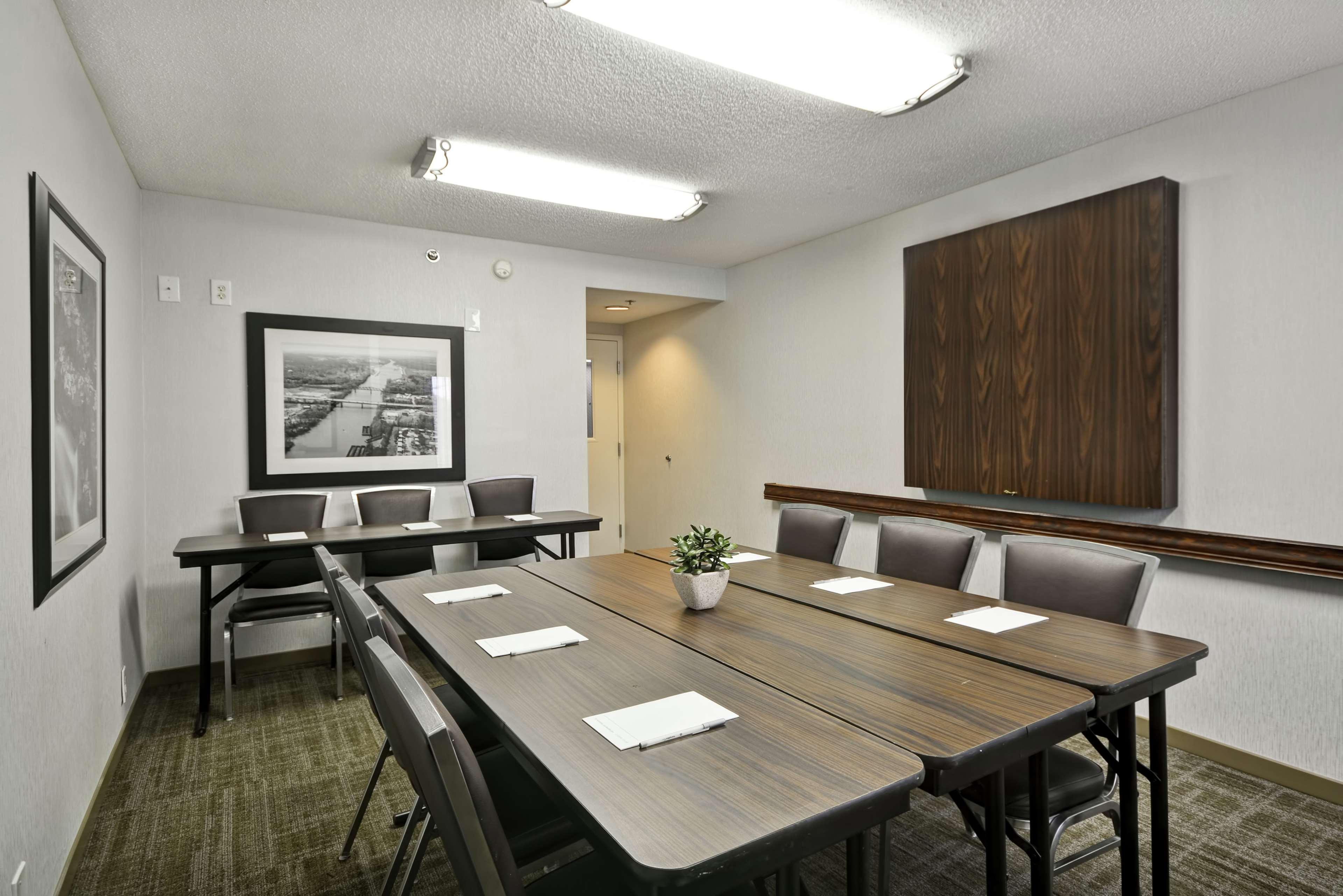 Hampton Inn Birmingham/Mountain Brook Екстериор снимка