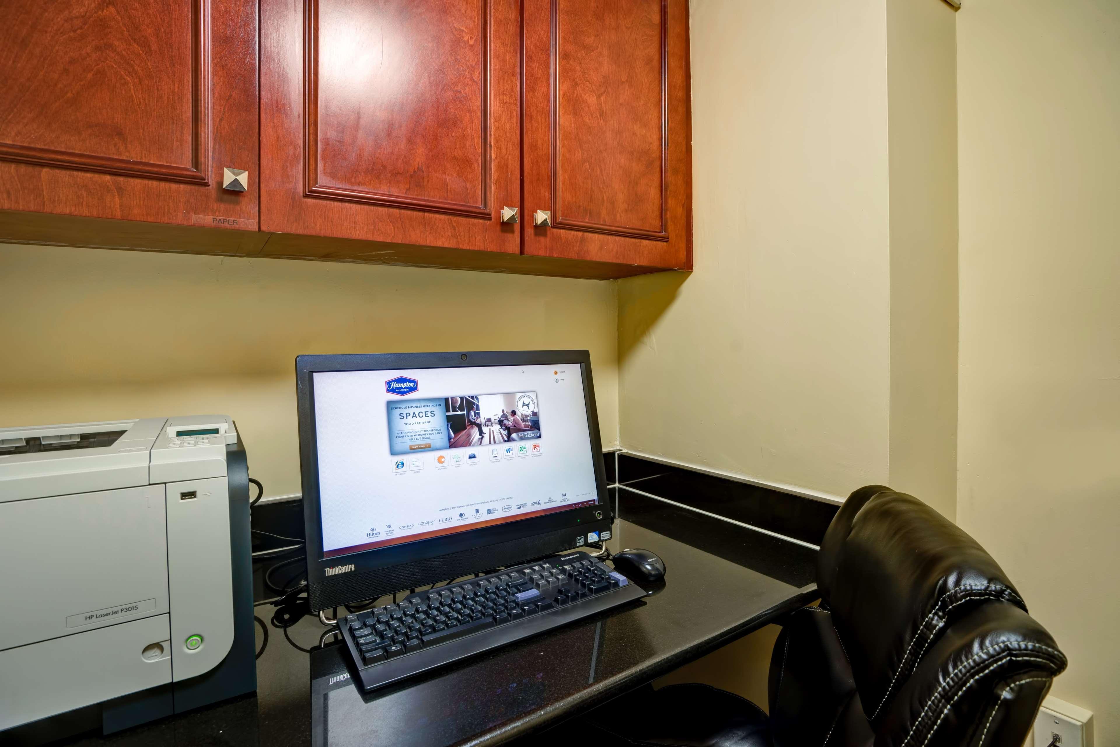 Hampton Inn Birmingham/Mountain Brook Екстериор снимка