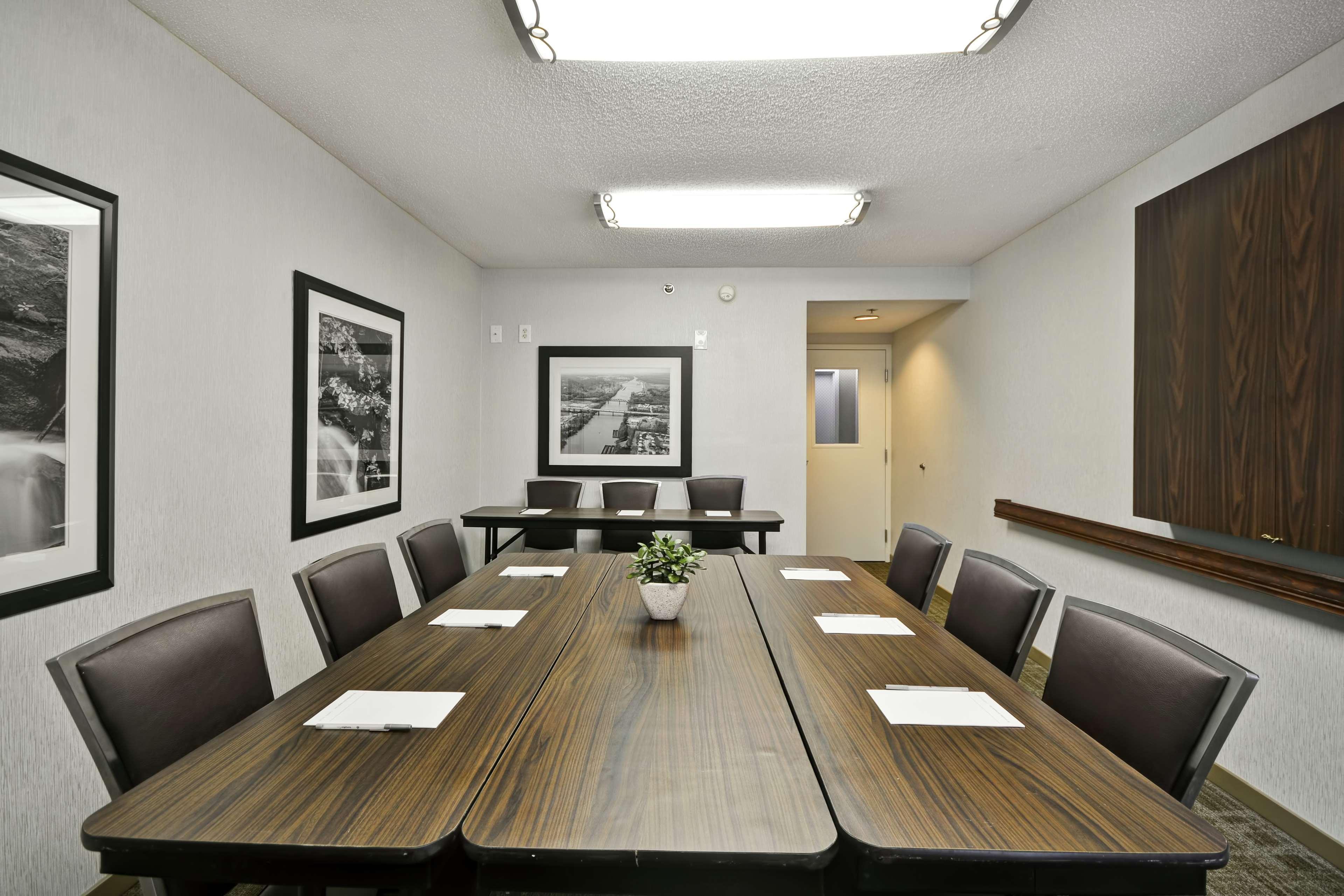Hampton Inn Birmingham/Mountain Brook Екстериор снимка