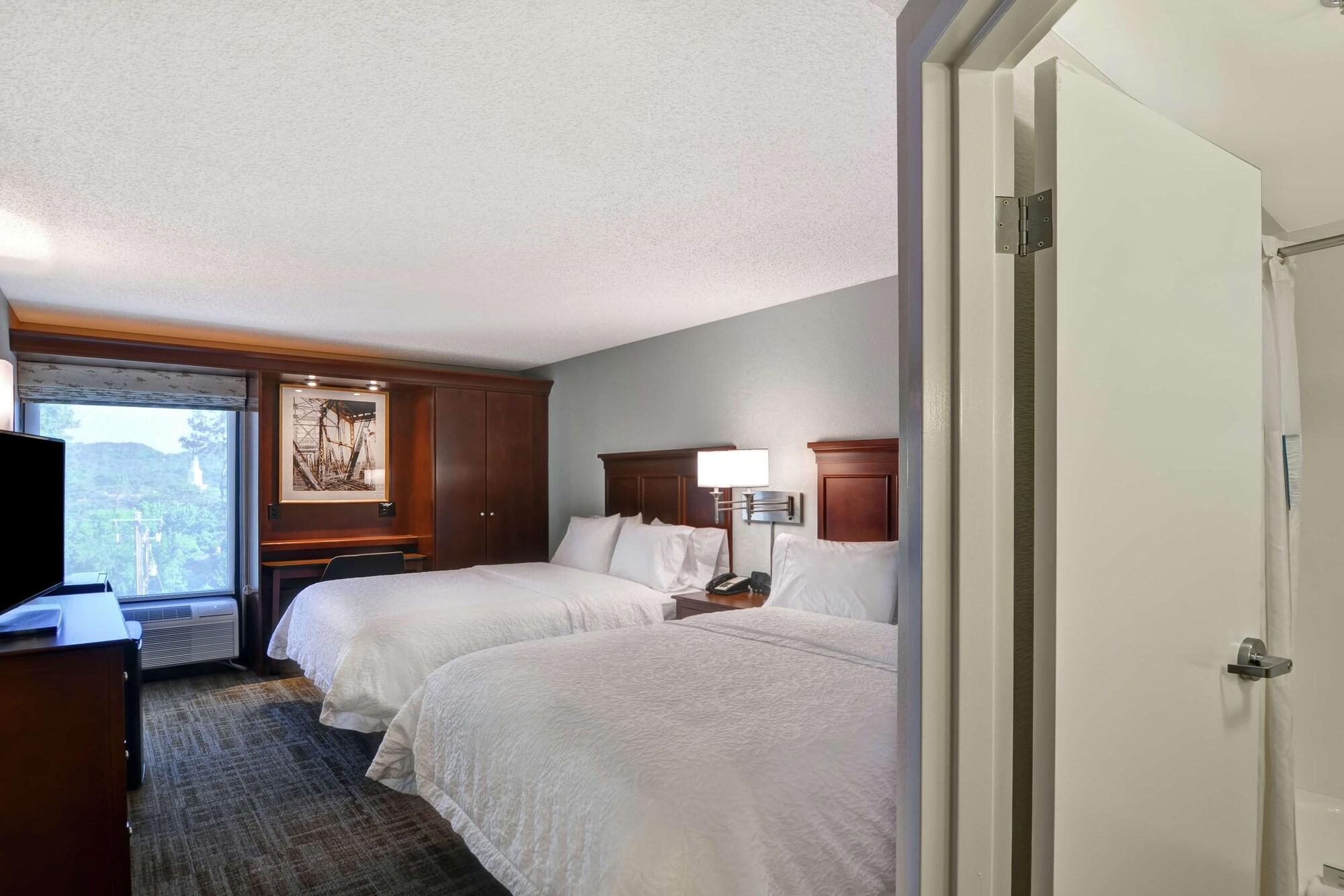 Hampton Inn Birmingham/Mountain Brook Екстериор снимка
