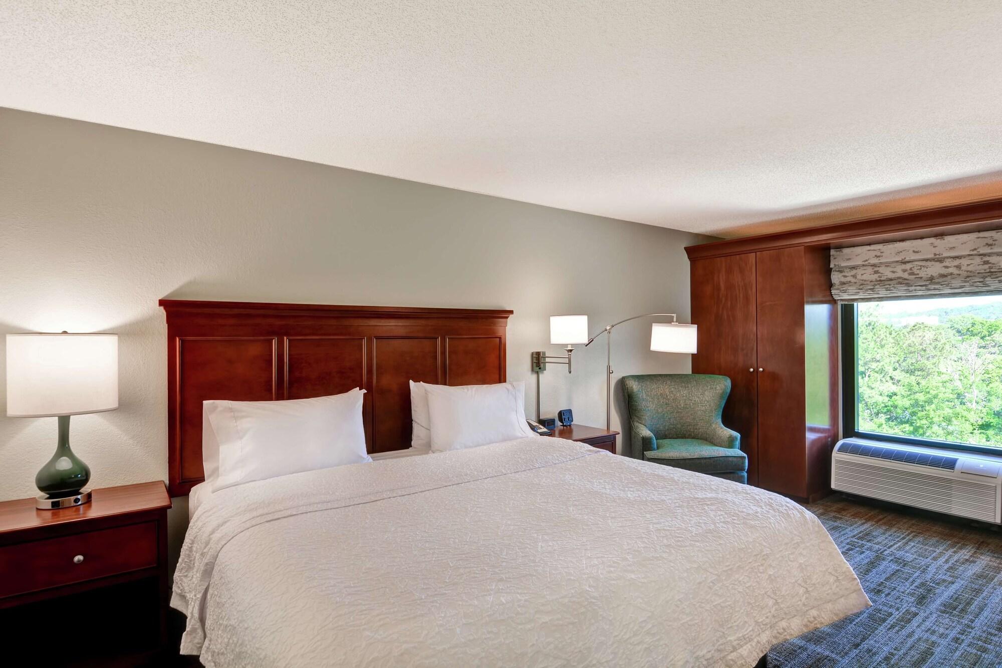 Hampton Inn Birmingham/Mountain Brook Екстериор снимка