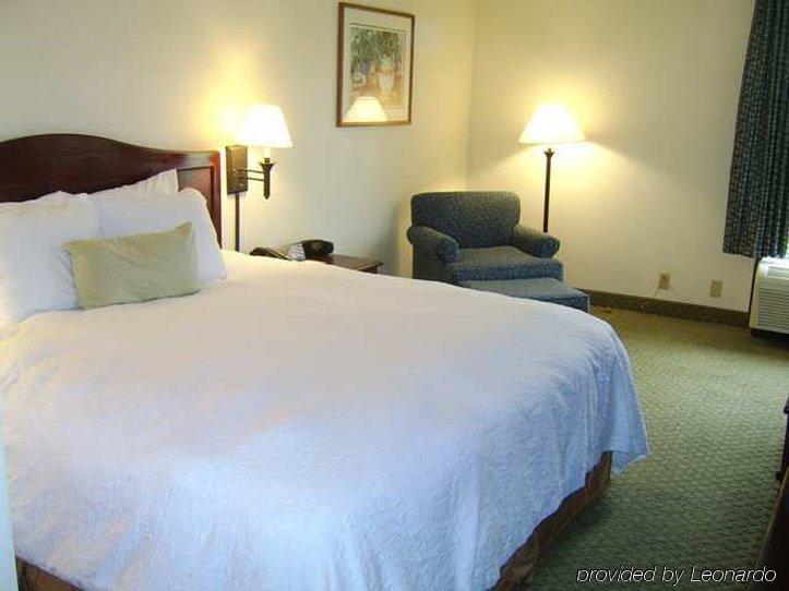 Hampton Inn Birmingham/Mountain Brook Стая снимка