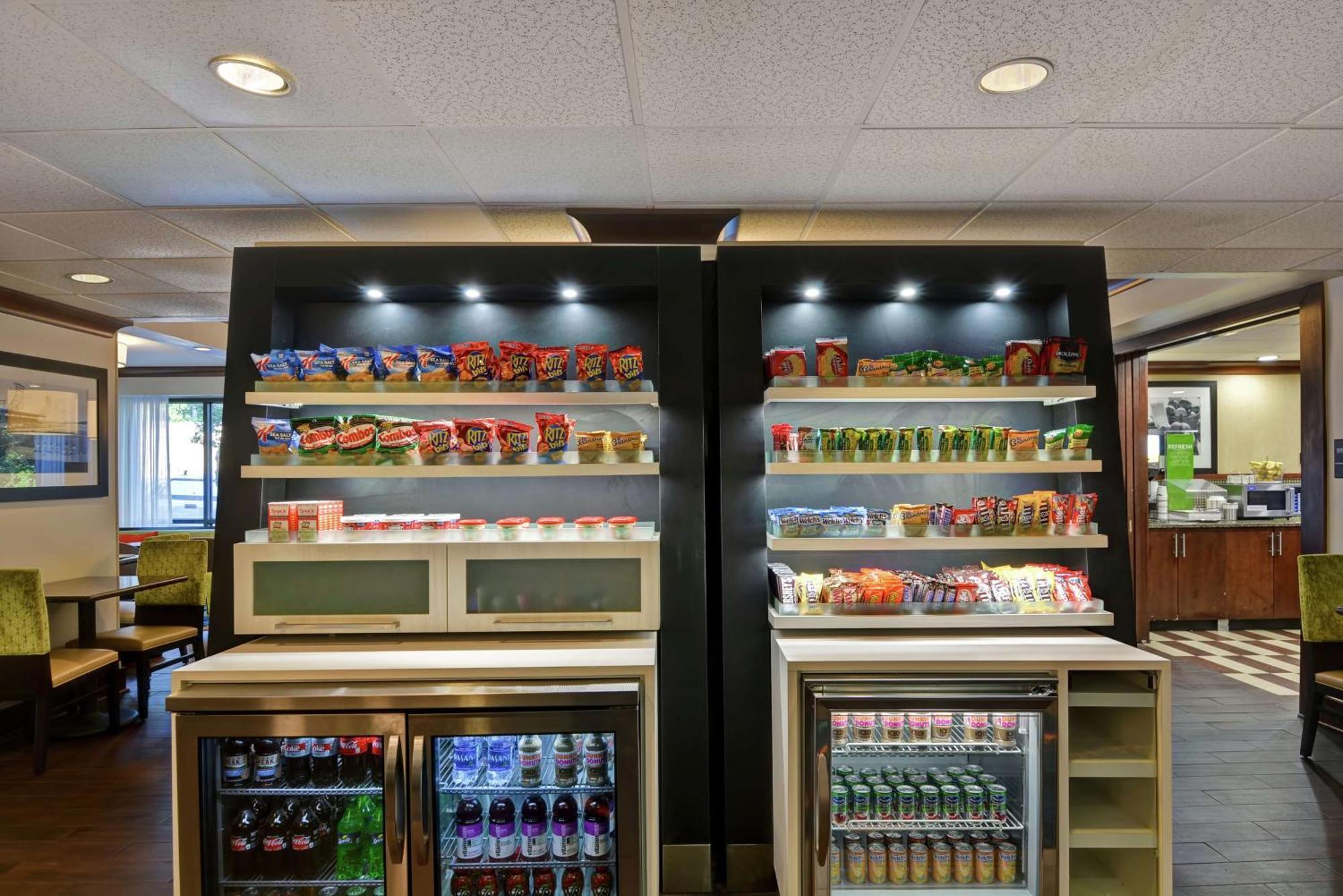 Hampton Inn Birmingham/Mountain Brook Екстериор снимка