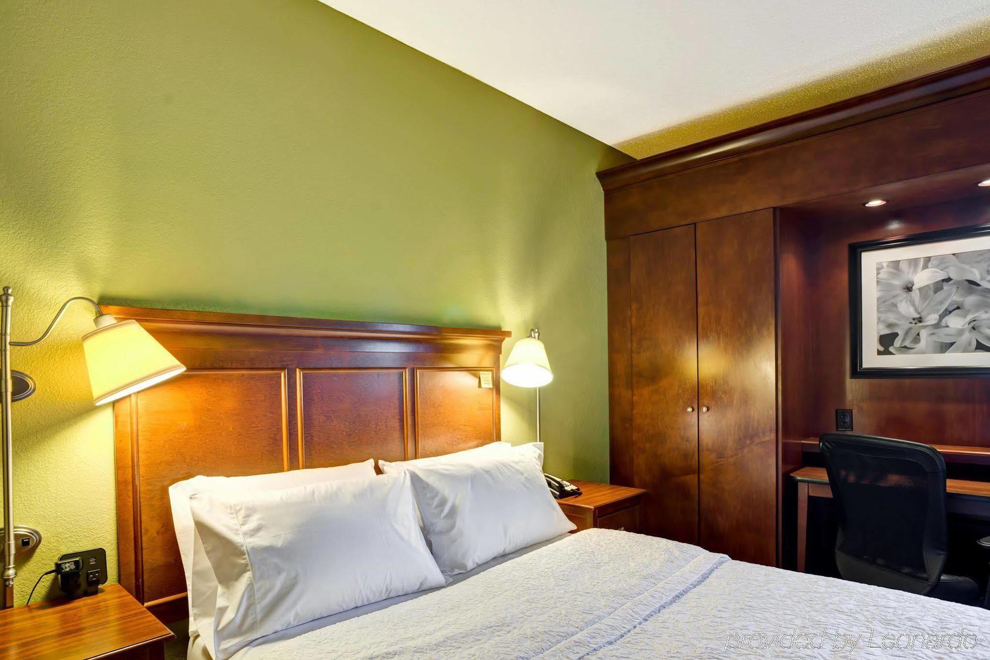 Hampton Inn Birmingham/Mountain Brook Екстериор снимка