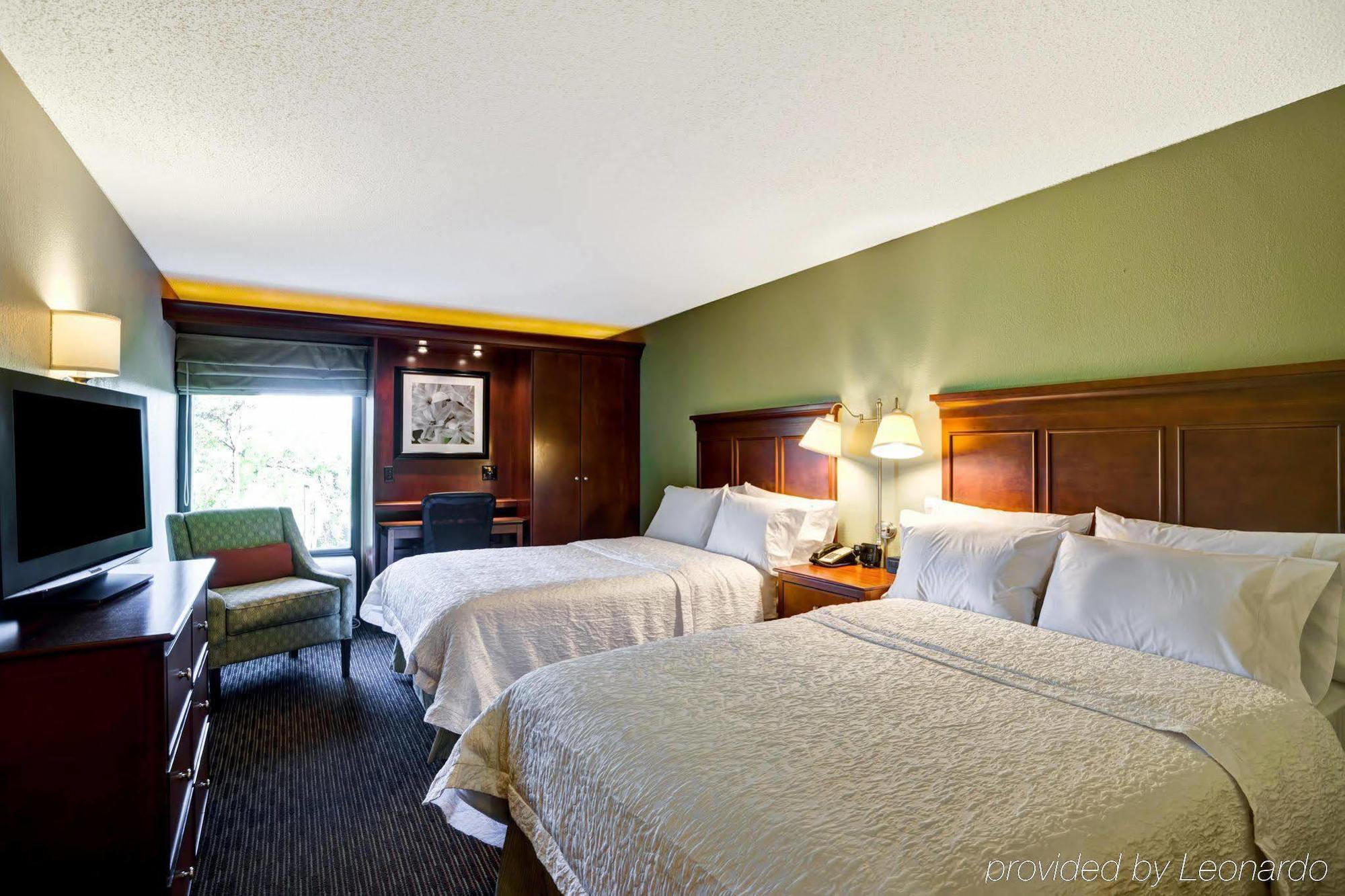 Hampton Inn Birmingham/Mountain Brook Екстериор снимка